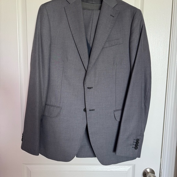 Men’s Arber EU 3-Piece Suit - Size 32( M) Sporty/Slim Fit